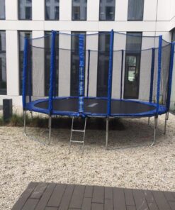Trampolin mit Sicherheitsnetz