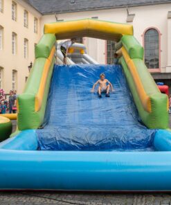 Riesenwasserrutsche 17m