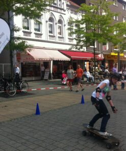 Elektro Skateboards Parcours mieten