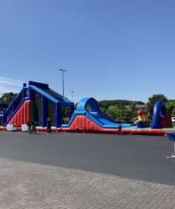 Riesen Hindernis Parcours