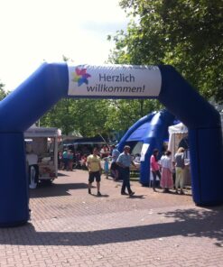 Torbogen Blau Branding