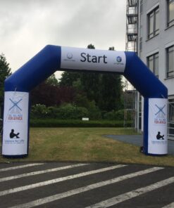 Torbogen Blau Full Branding