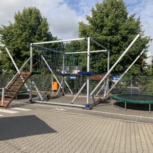 Trampolin Klettergarten